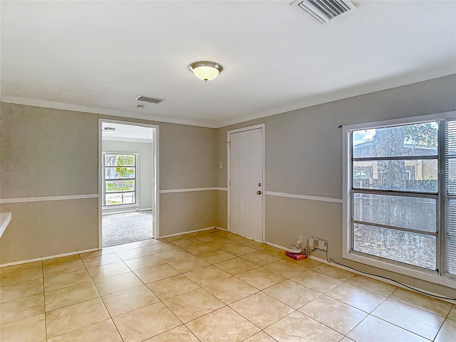 Image 15 of 51 For 8614 Orangeview Avenue