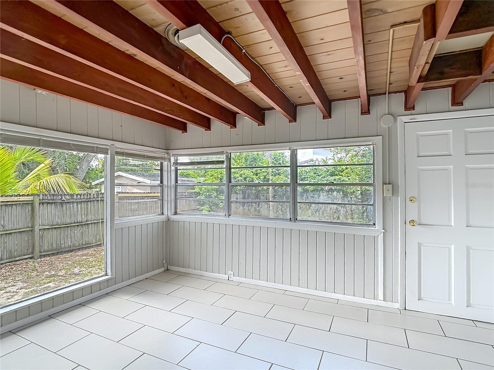 Image 37 of 51 For 8614 Orangeview Avenue