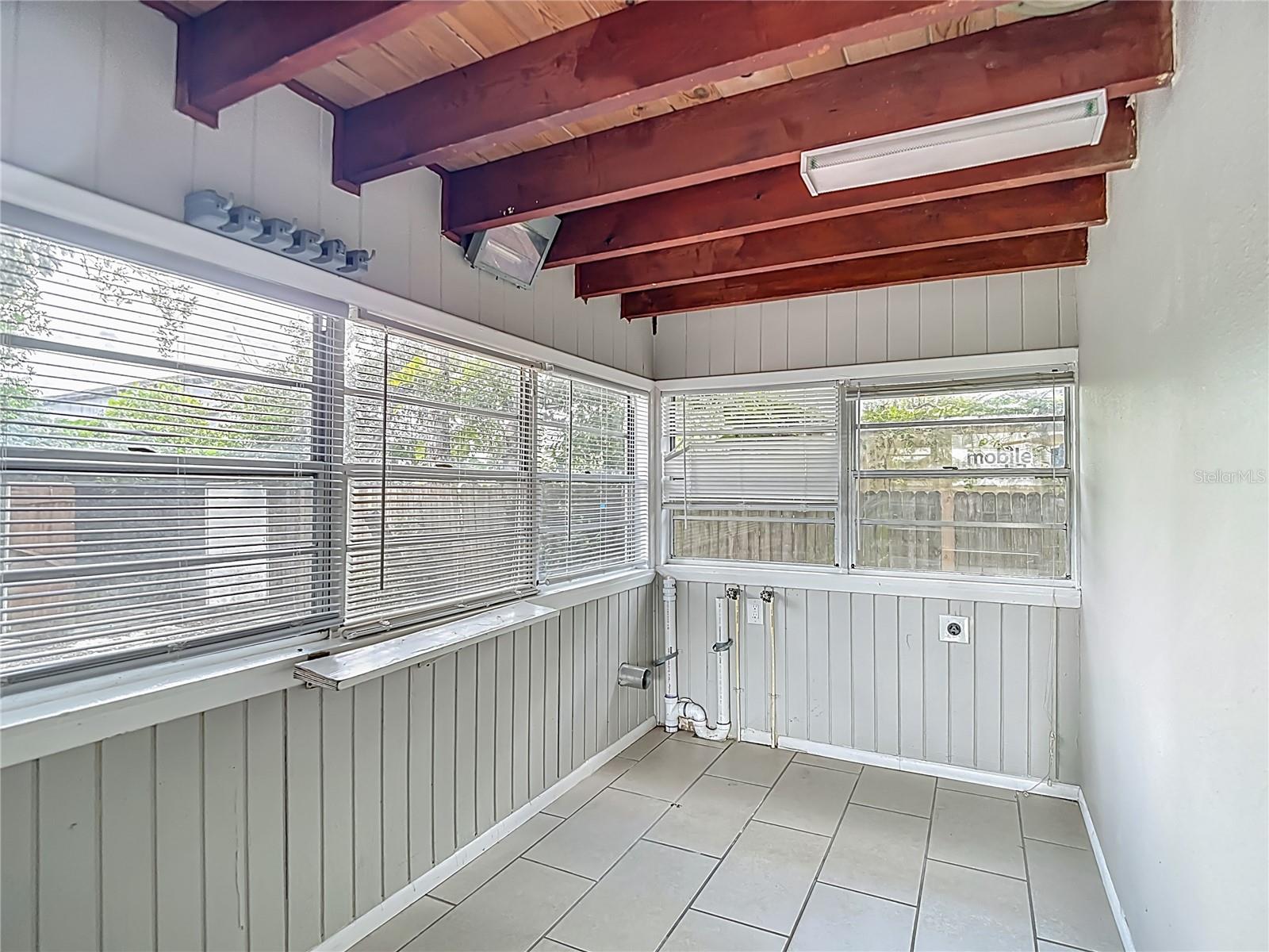 Image 41 of 51 For 8614 Orangeview Avenue
