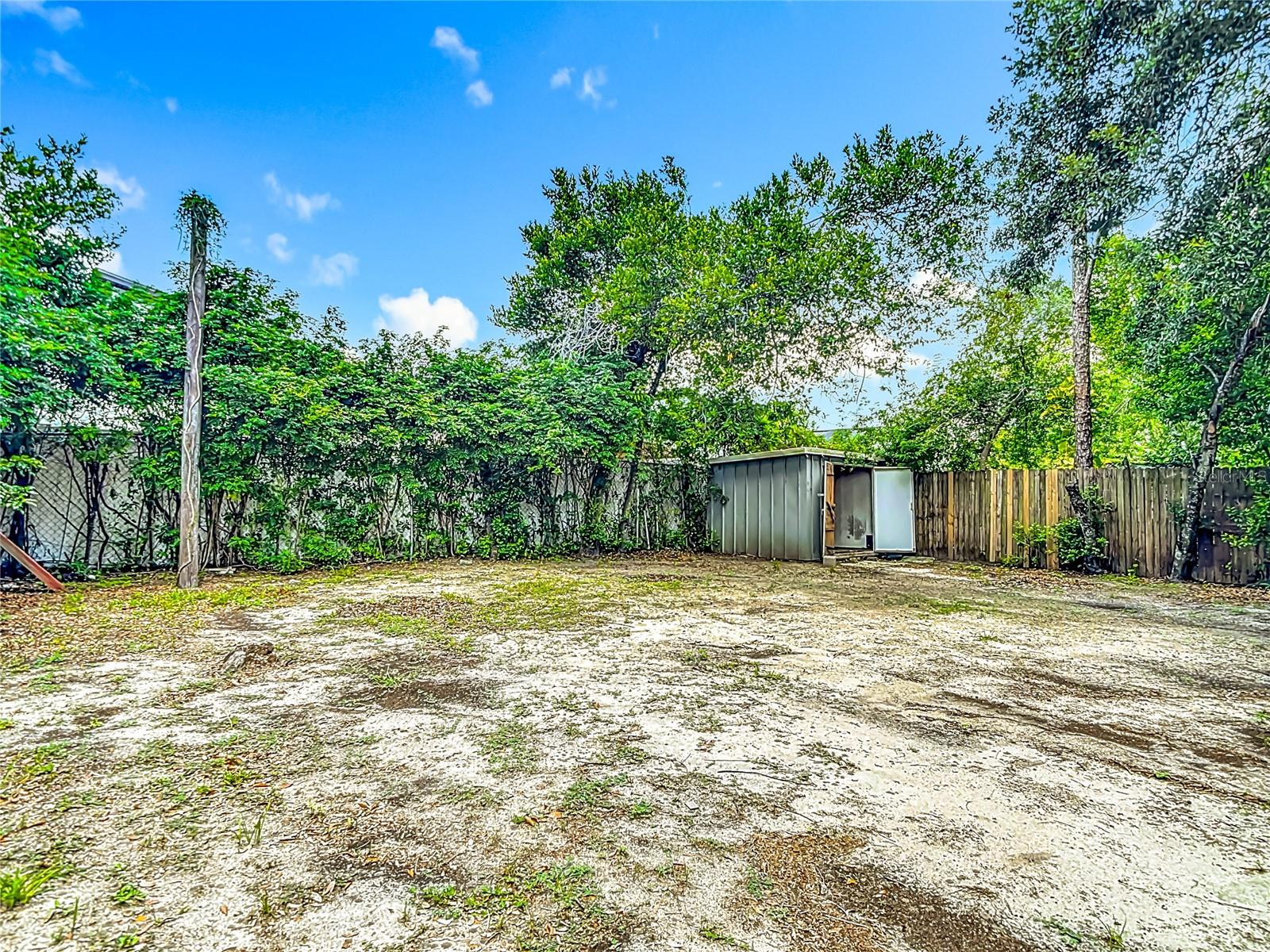 Image 43 of 51 For 8614 Orangeview Avenue