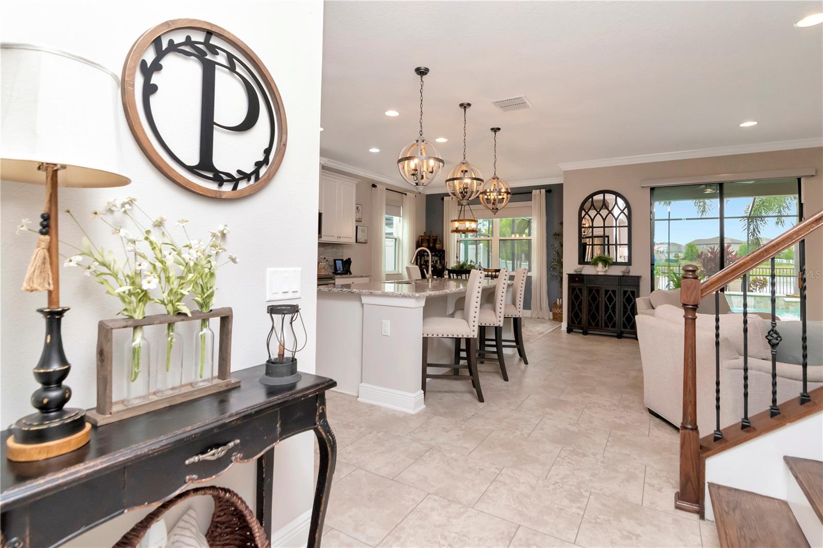 Listing photo id 11 for 11425 Leland Groves Drive