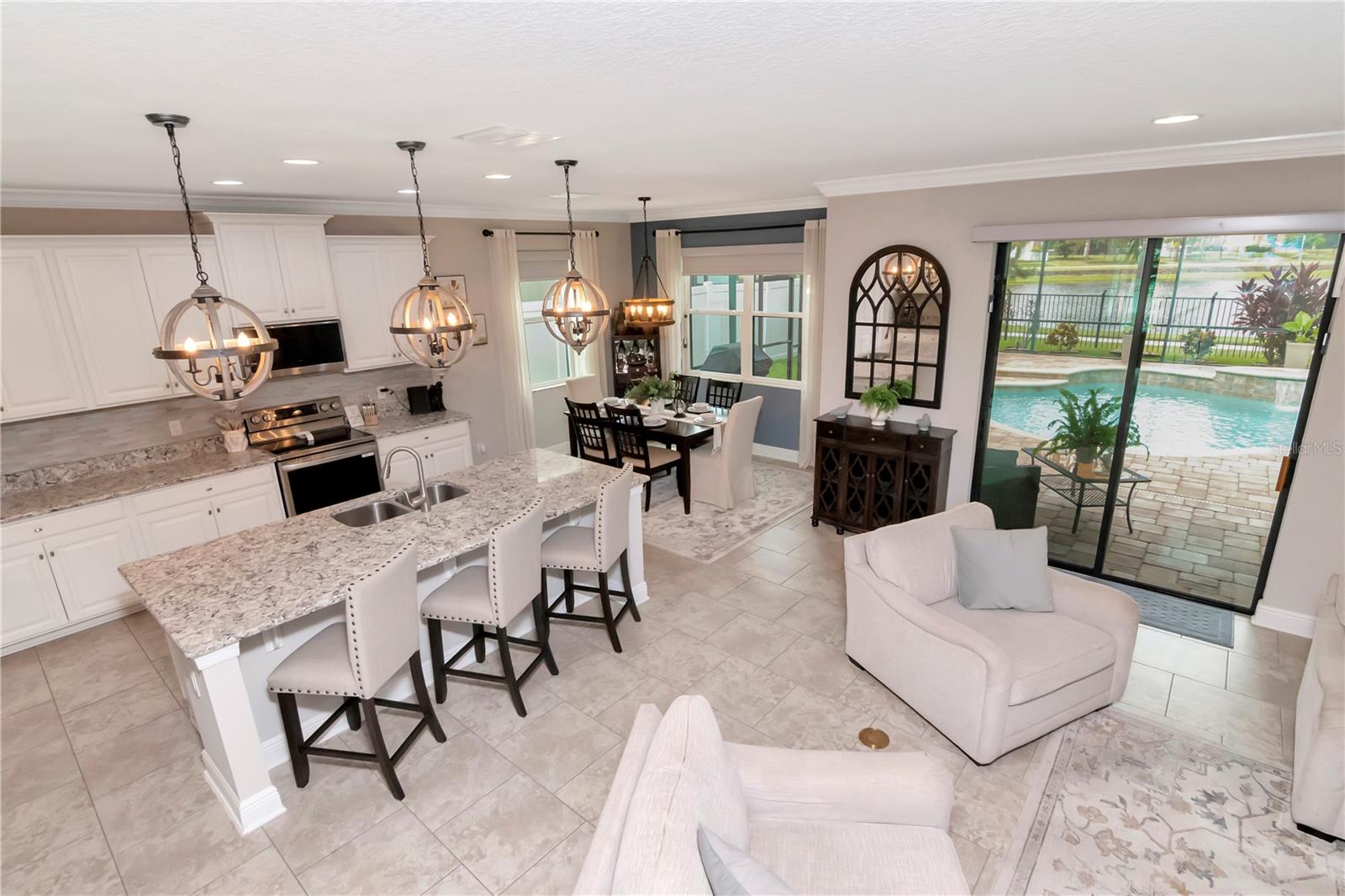 Listing photo id 21 for 11425 Leland Groves Drive