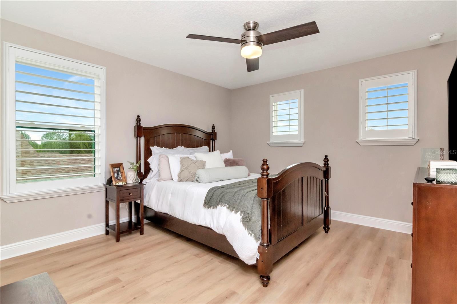 Listing photo id 36 for 11425 Leland Groves Drive