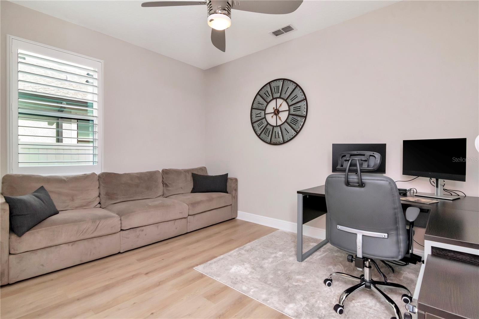 Listing photo id 38 for 11425 Leland Groves Drive