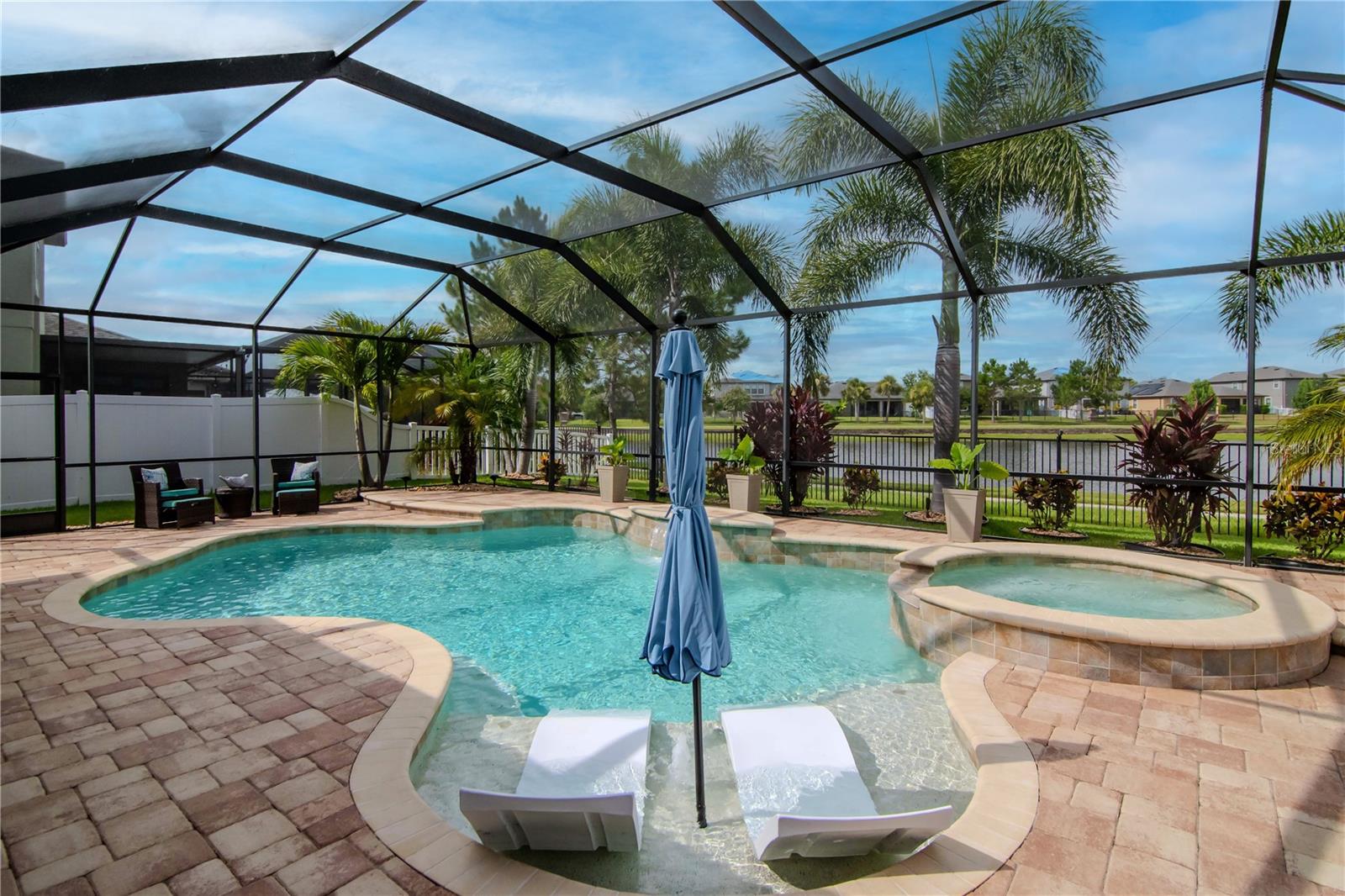 Listing photo id 46 for 11425 Leland Groves Drive