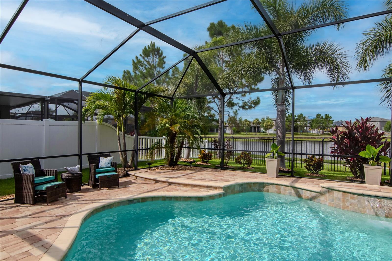 Listing photo id 51 for 11425 Leland Groves Drive