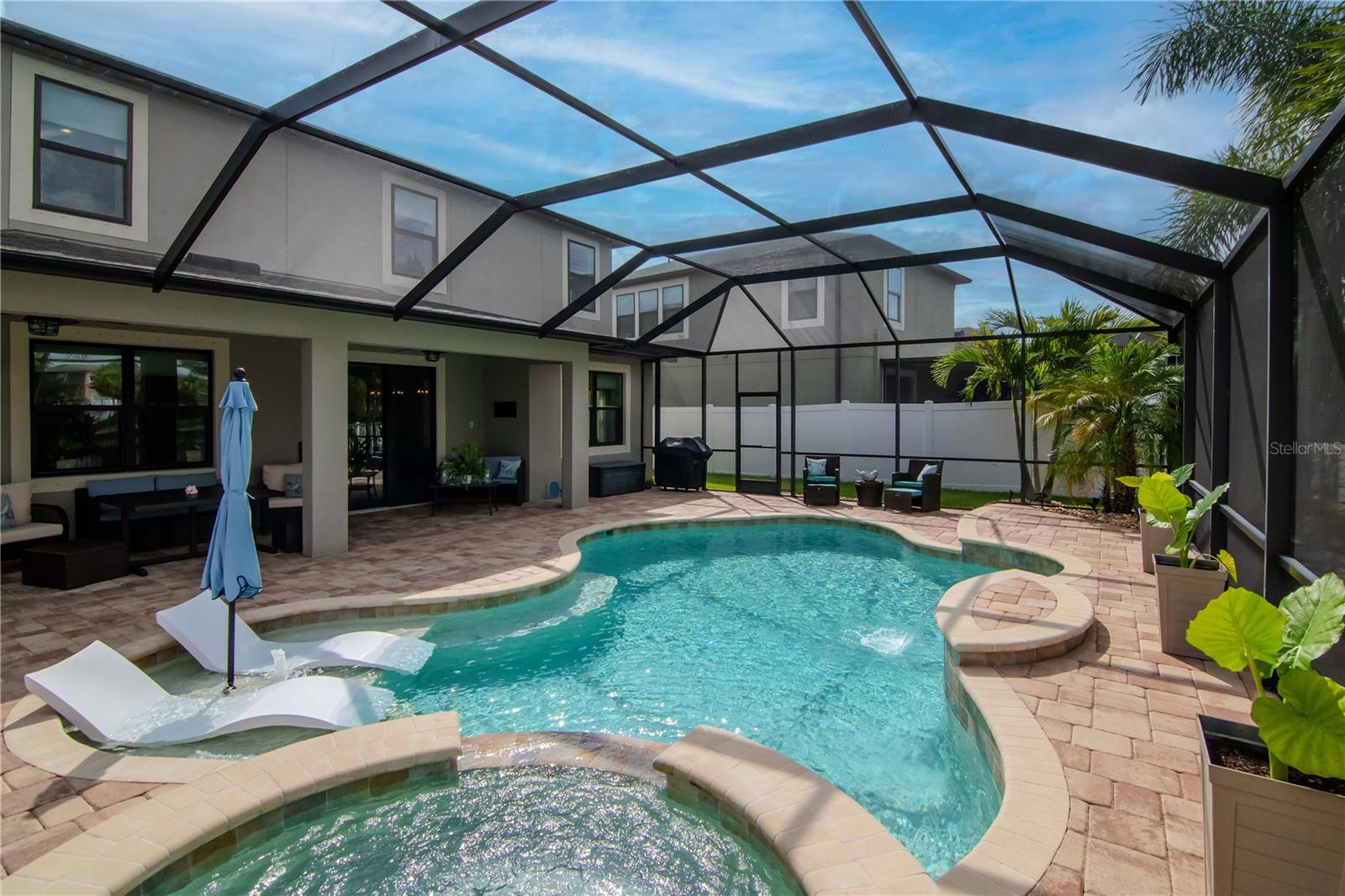 Listing photo id 56 for 11425 Leland Groves Drive