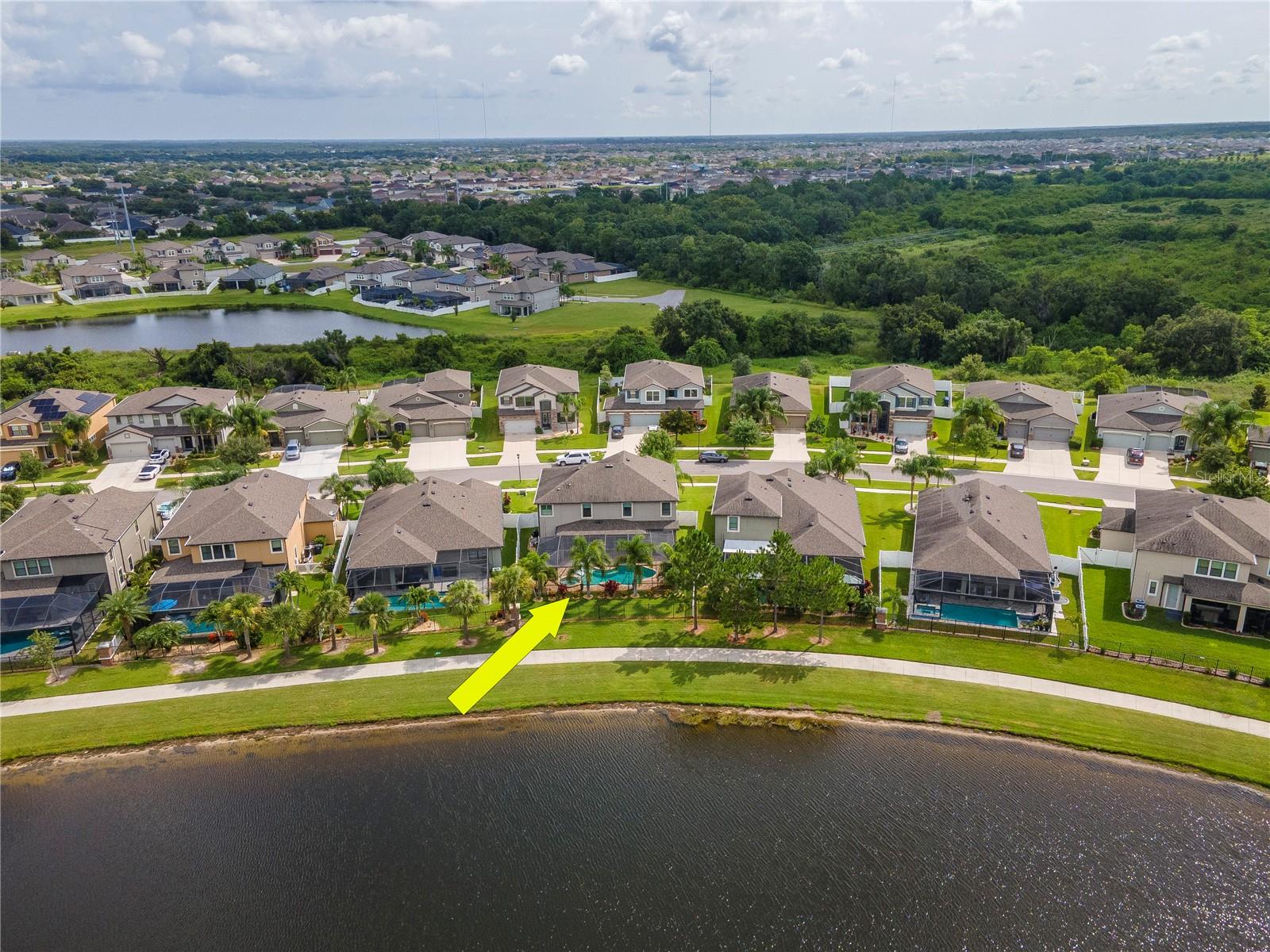 Listing photo id 67 for 11425 Leland Groves Drive