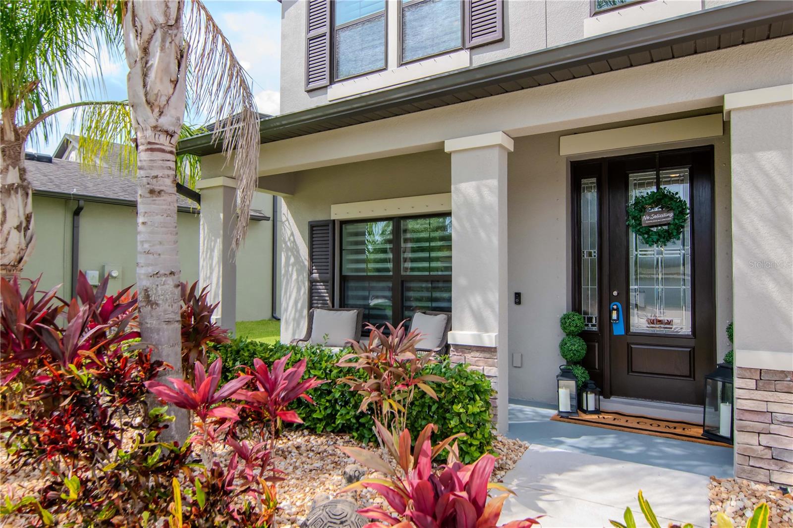Listing photo id 5 for 11425 Leland Groves Drive