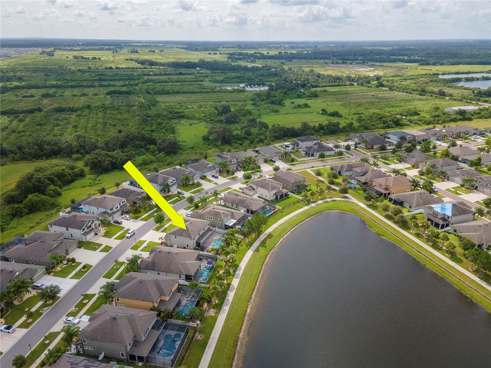 Listing photo id 68 for 11425 Leland Groves Drive