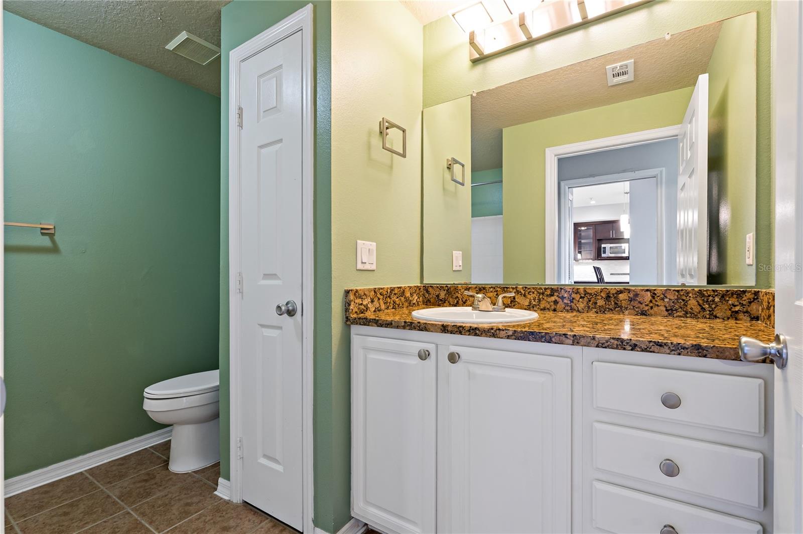 Image 16 of 63 For 501 Knights Run Avenue 1317