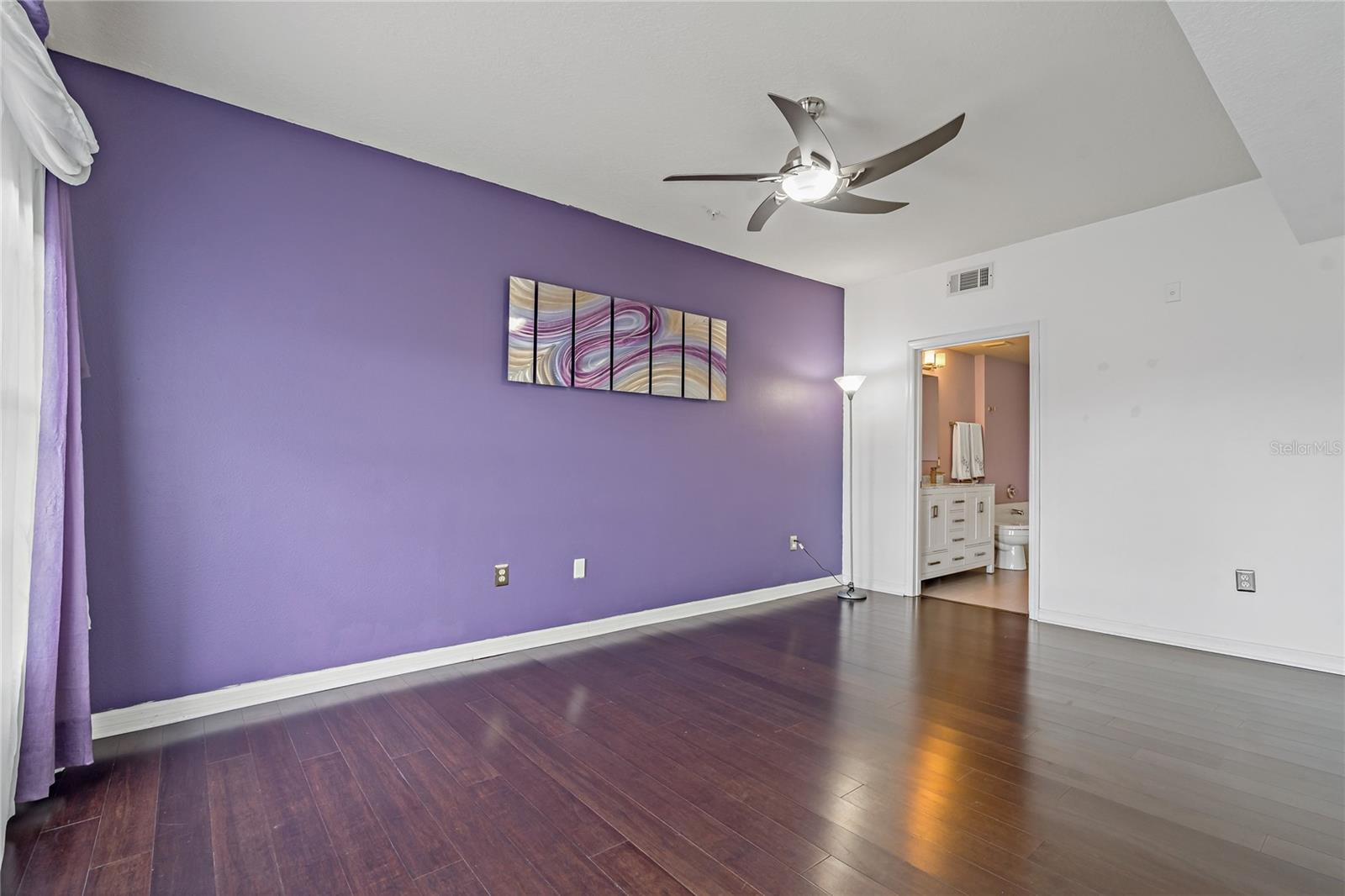 Image 22 of 63 For 501 Knights Run Avenue 1317