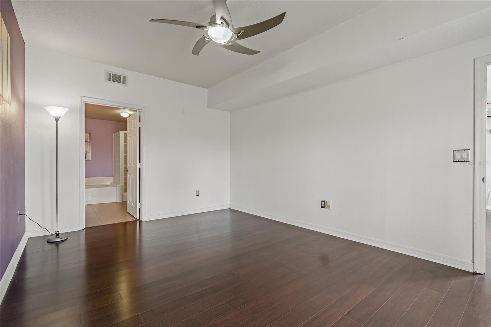 Image 23 of 63 For 501 Knights Run Avenue 1317