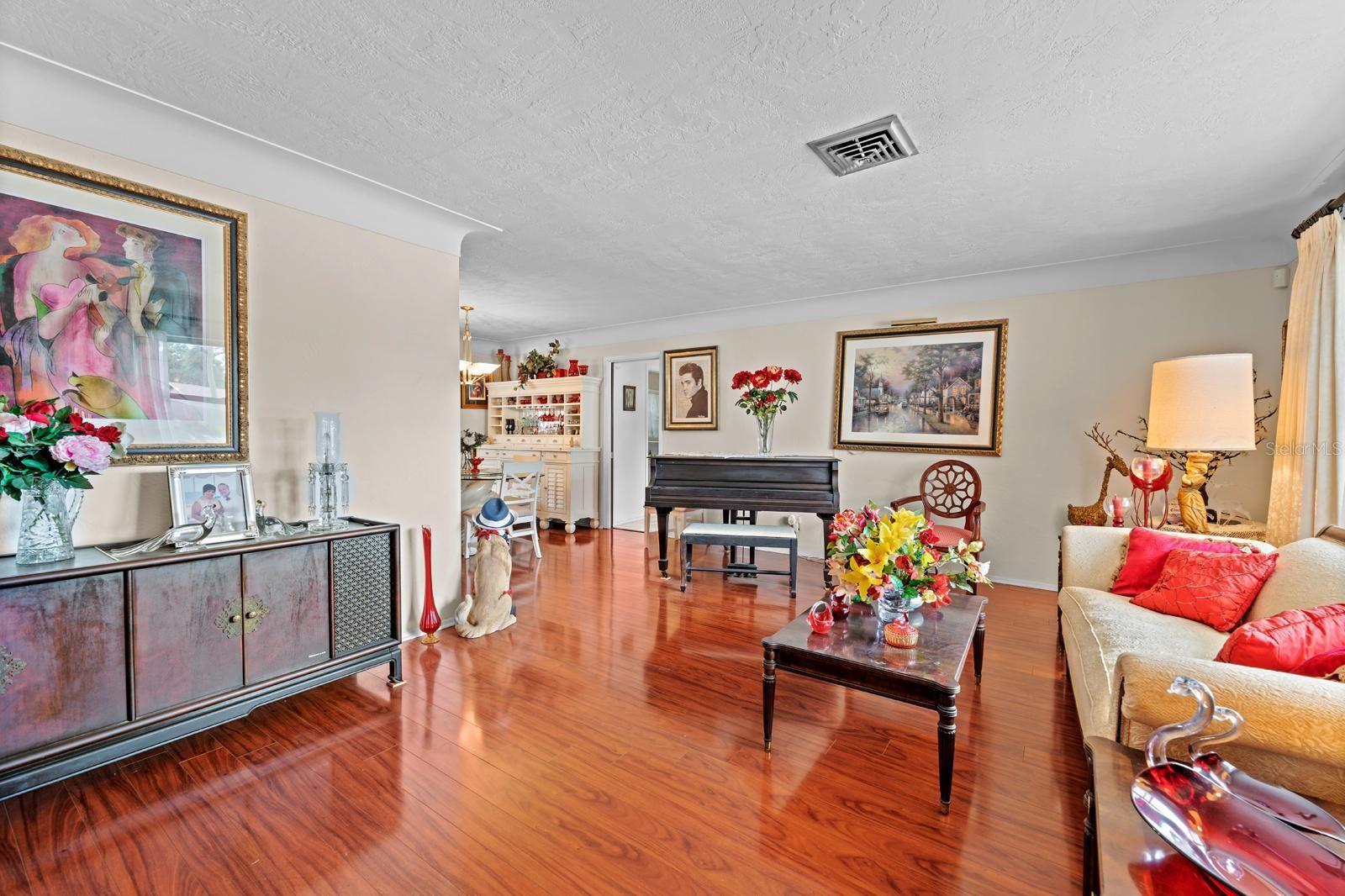 Image 8 of 35 For 13565 86th Avenue