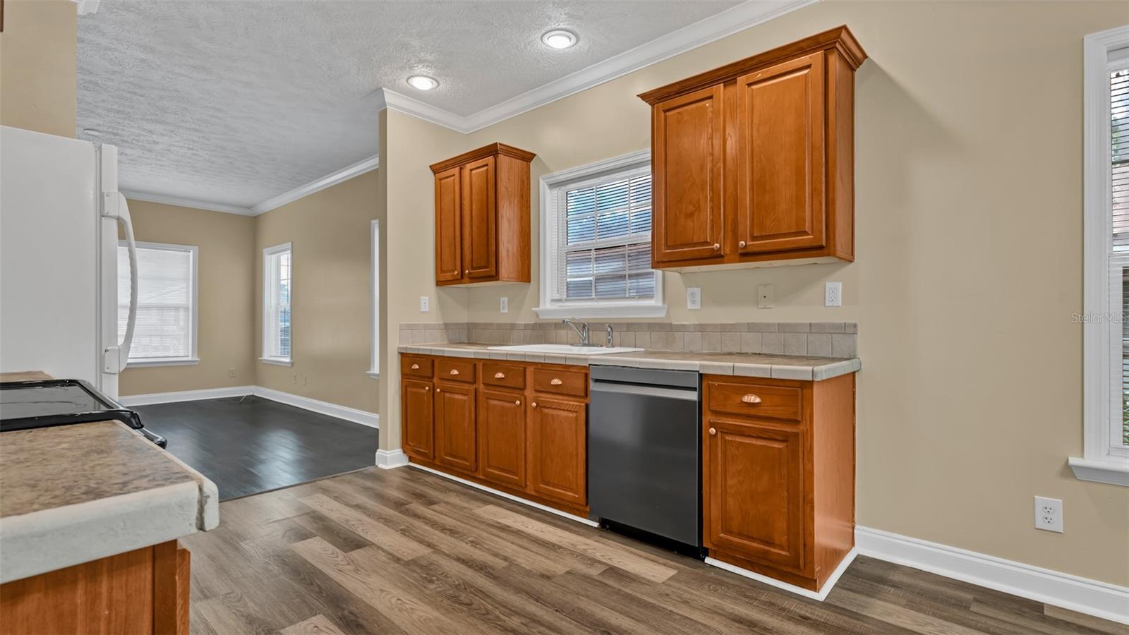 Image 12 of 32 For 9301 20th Street