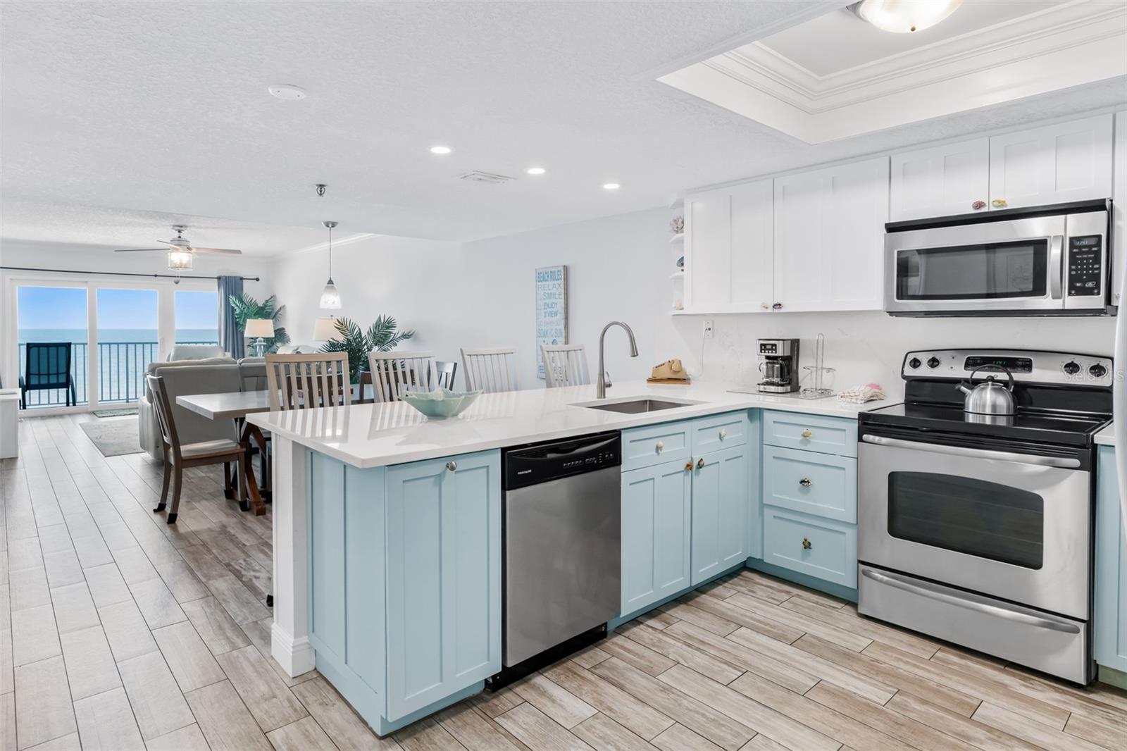 Listing photo id 10 for 18500 Gulf Boulevard 503