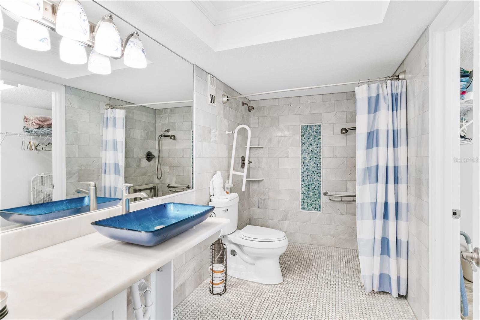Listing photo id 20 for 18500 Gulf Boulevard 503