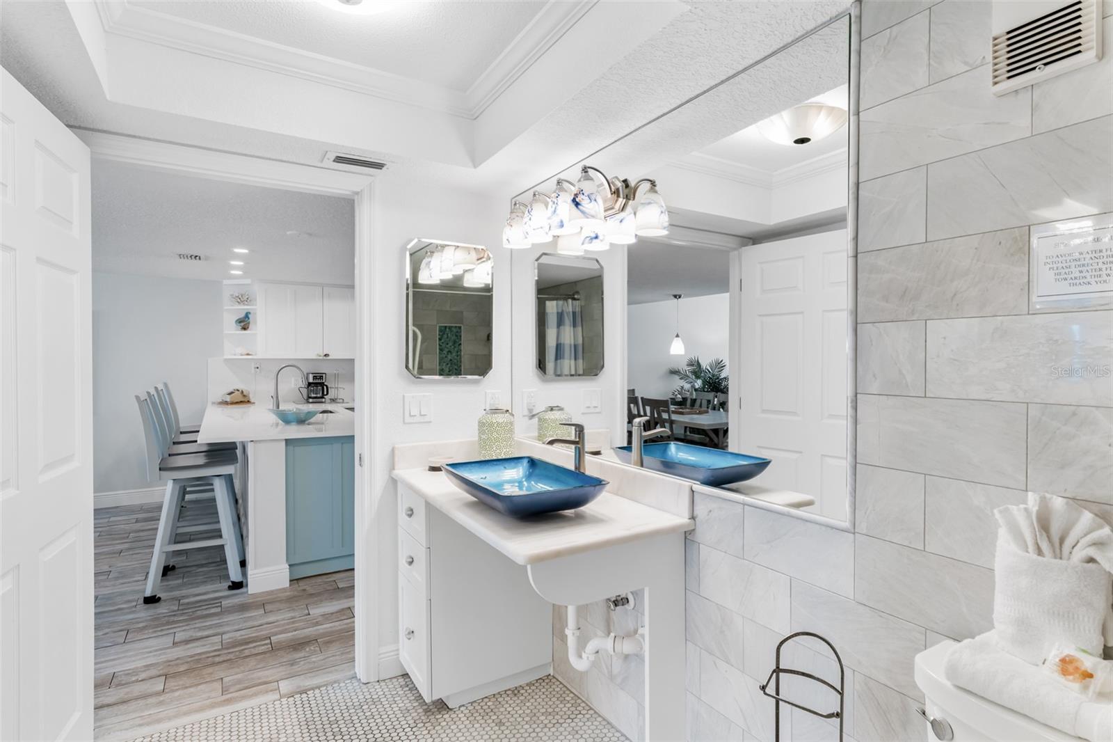 Listing photo id 22 for 18500 Gulf Boulevard 503