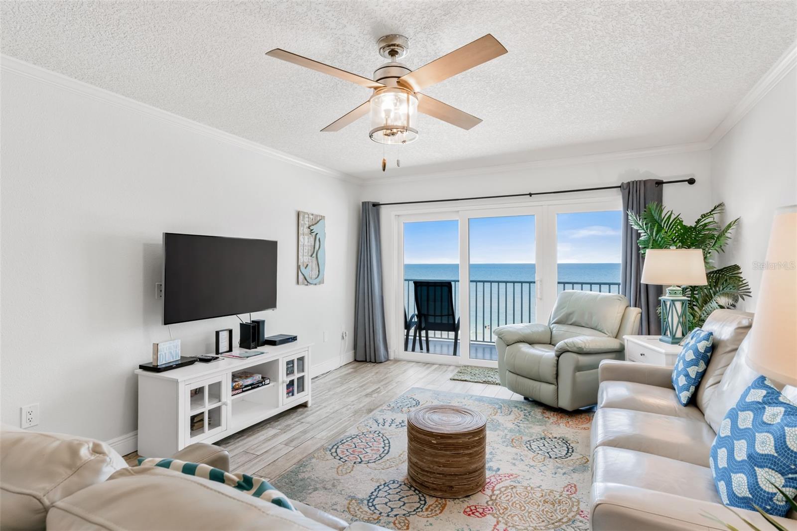 Listing photo id 3 for 18500 Gulf Boulevard 503