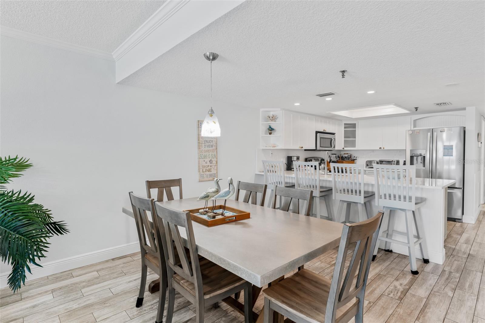 Listing photo id 6 for 18500 Gulf Boulevard 503