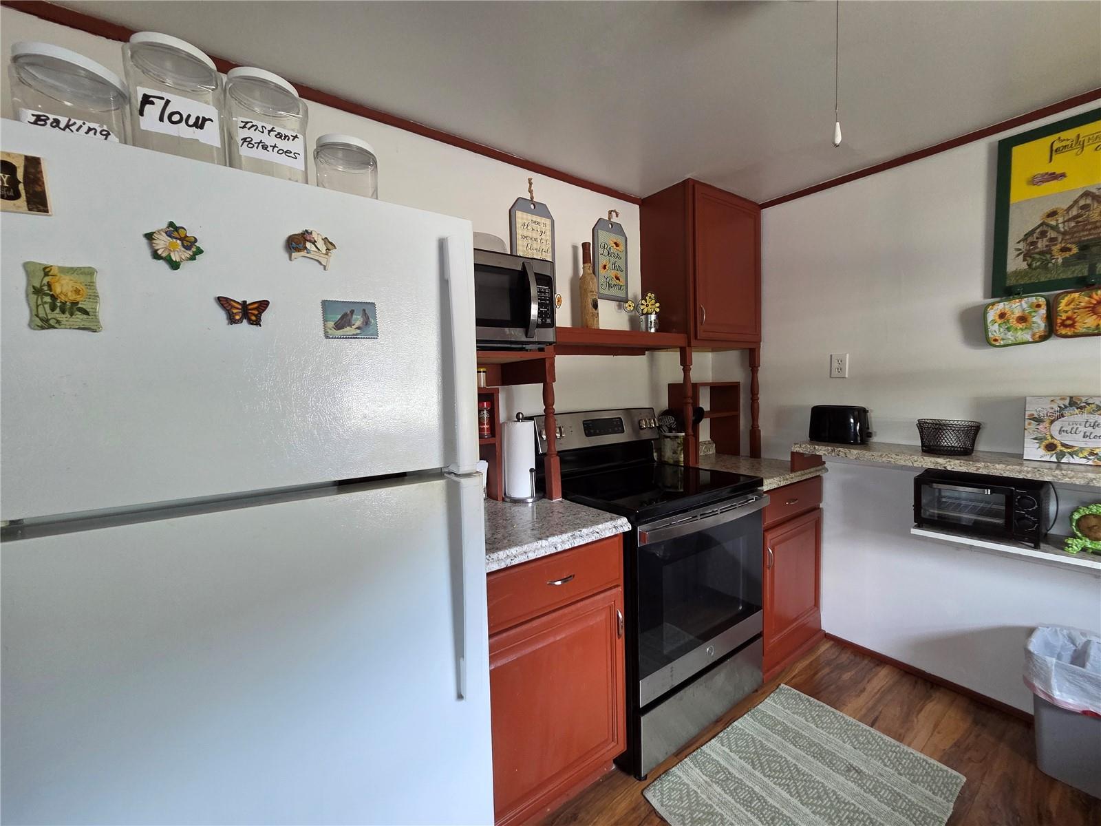Image 3 of 20 For 7803 46th Avenue N 116