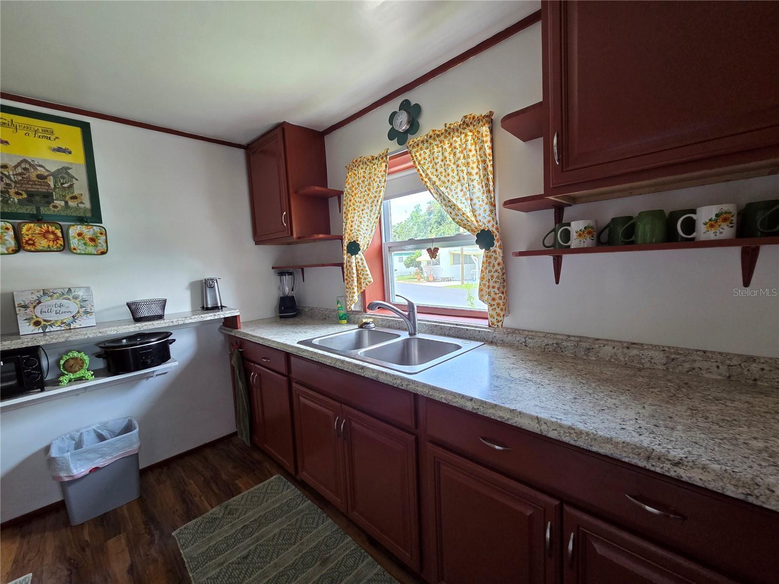 Image 4 of 20 For 7803 46th Avenue N 116