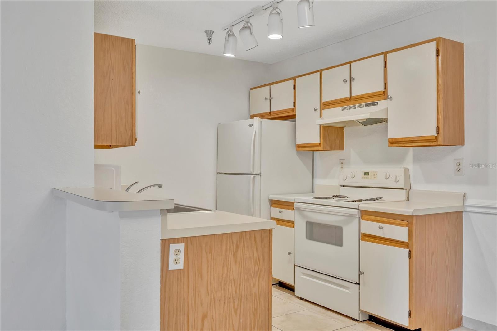 Image 10 of 22 For 10265 Gandy Boulevard N 1611