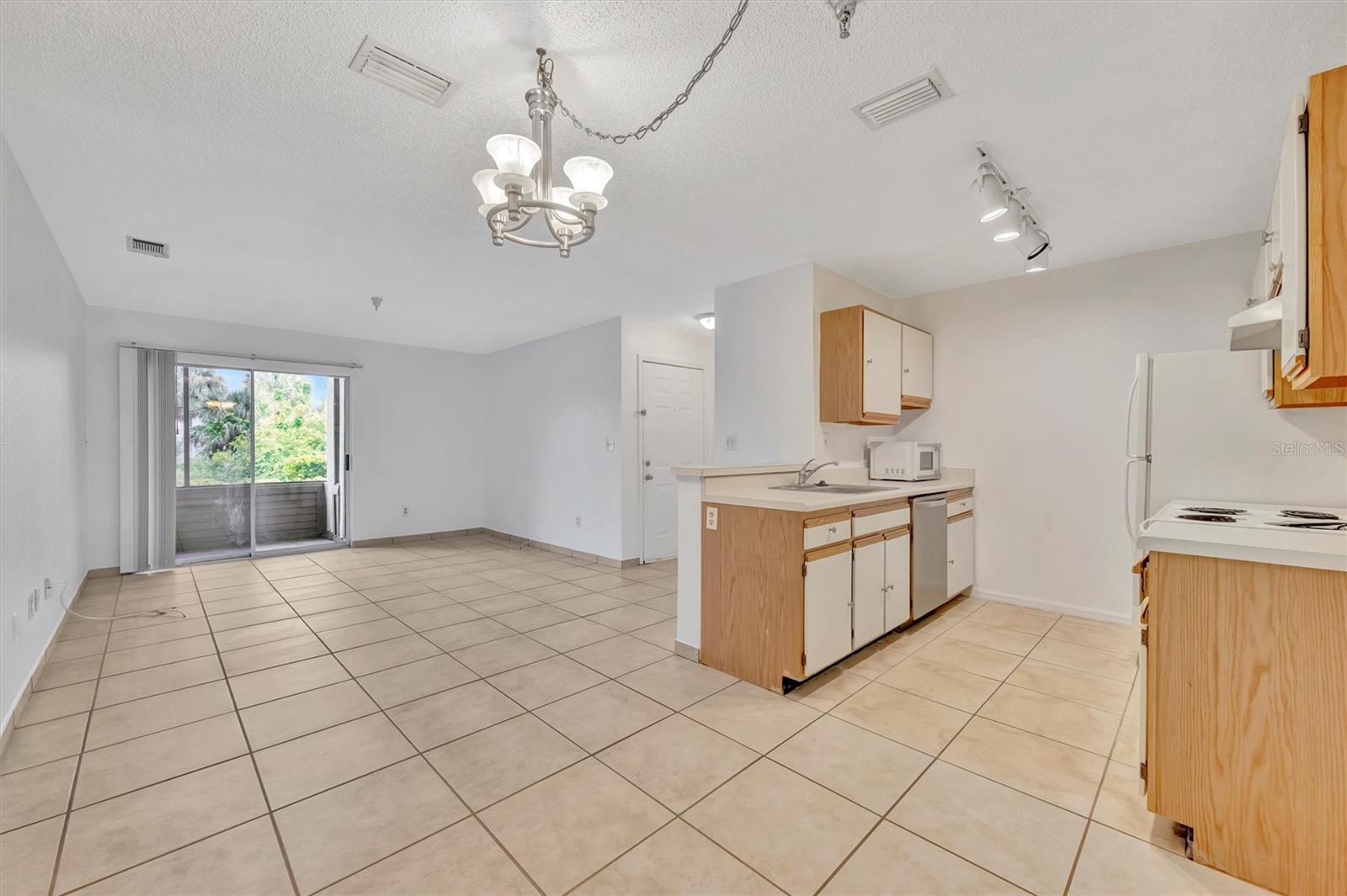 Image 12 of 22 For 10265 Gandy Boulevard N 1611