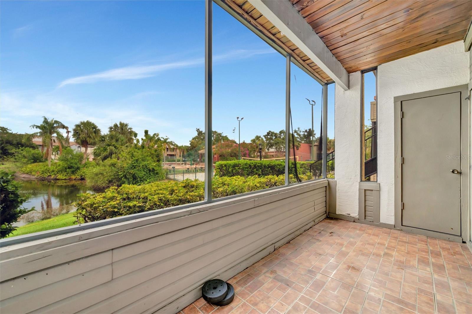 Image 19 of 22 For 10265 Gandy Boulevard N 1611