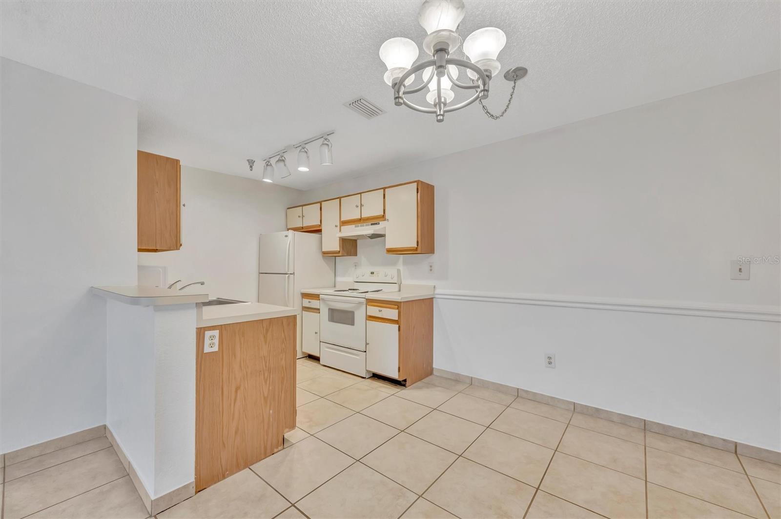 Image 9 of 22 For 10265 Gandy Boulevard N 1611