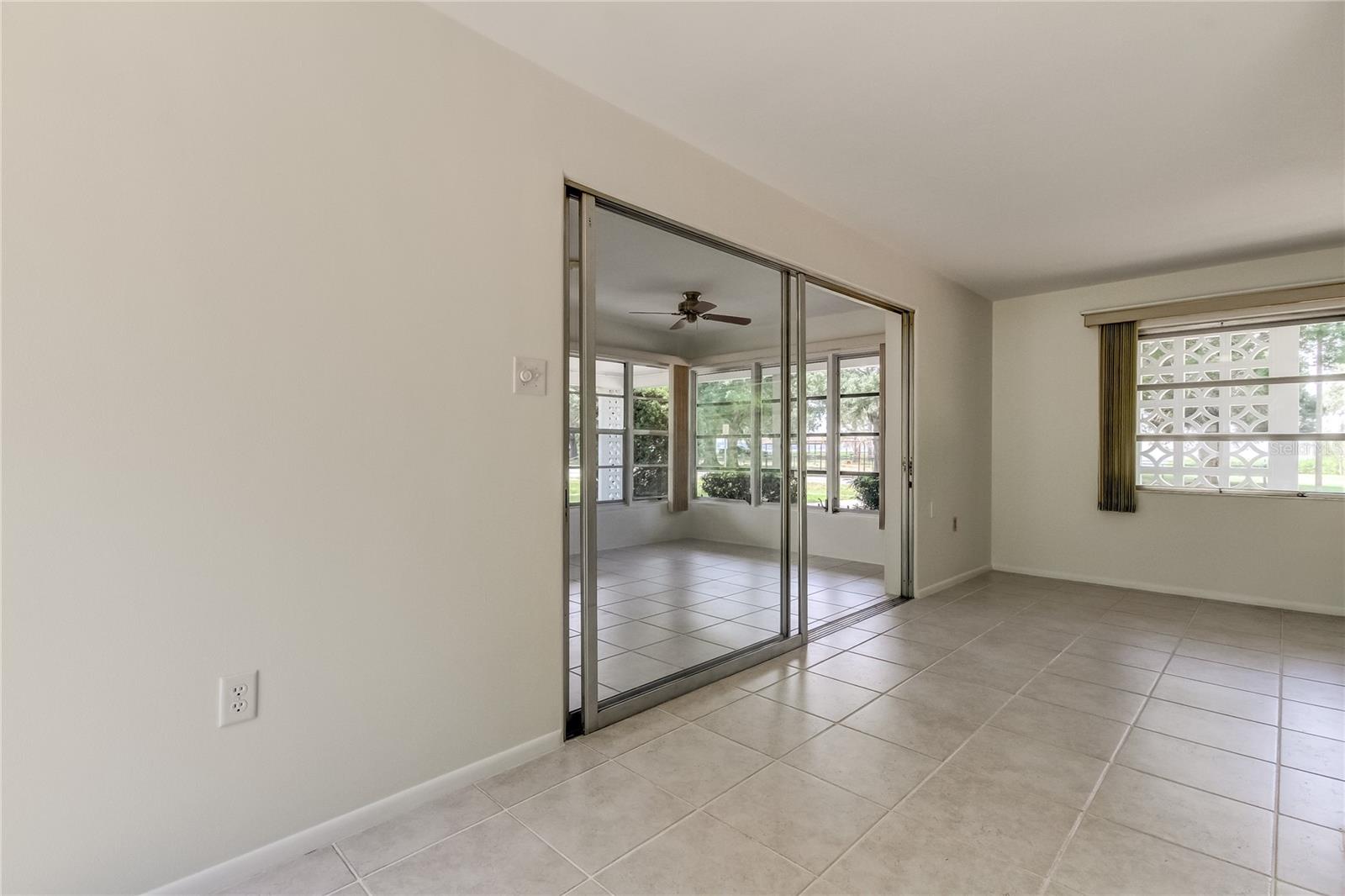 Image 14 of 73 For 303 Shore Drive W