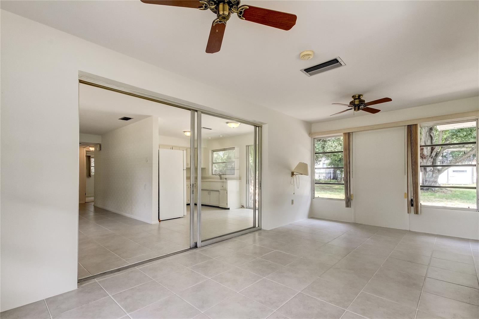 Image 15 of 73 For 303 Shore Drive W