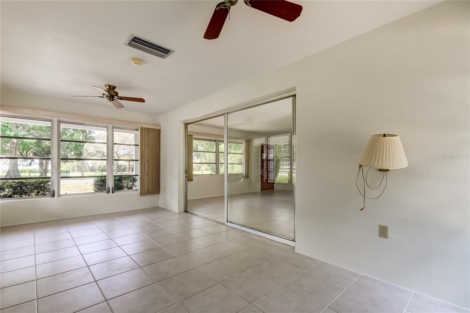 Image 16 of 73 For 303 Shore Drive W