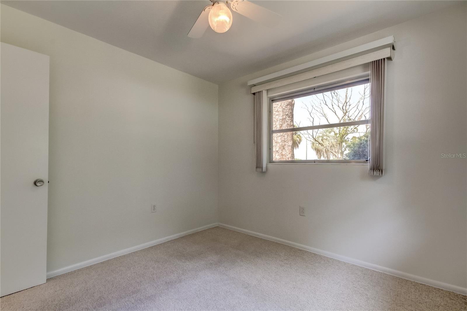 Image 30 of 73 For 303 Shore Drive W