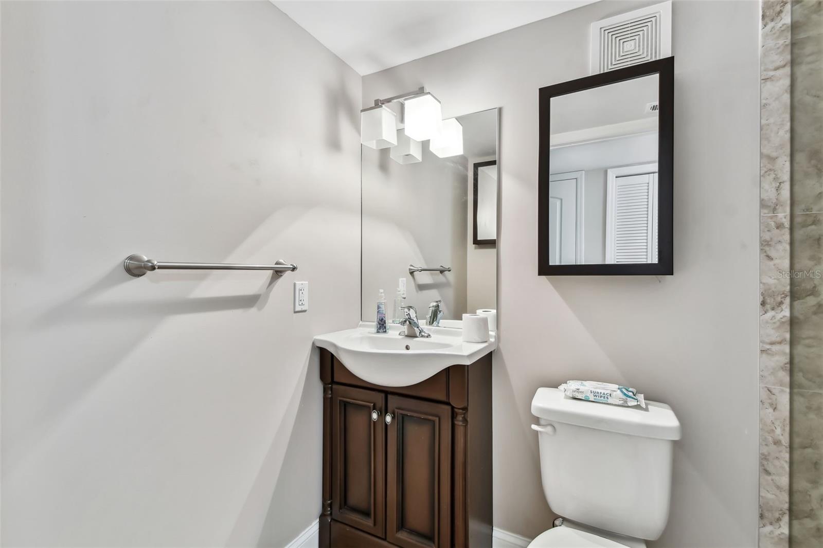 Image 13 of 25 For 7701 Starkey Road 105