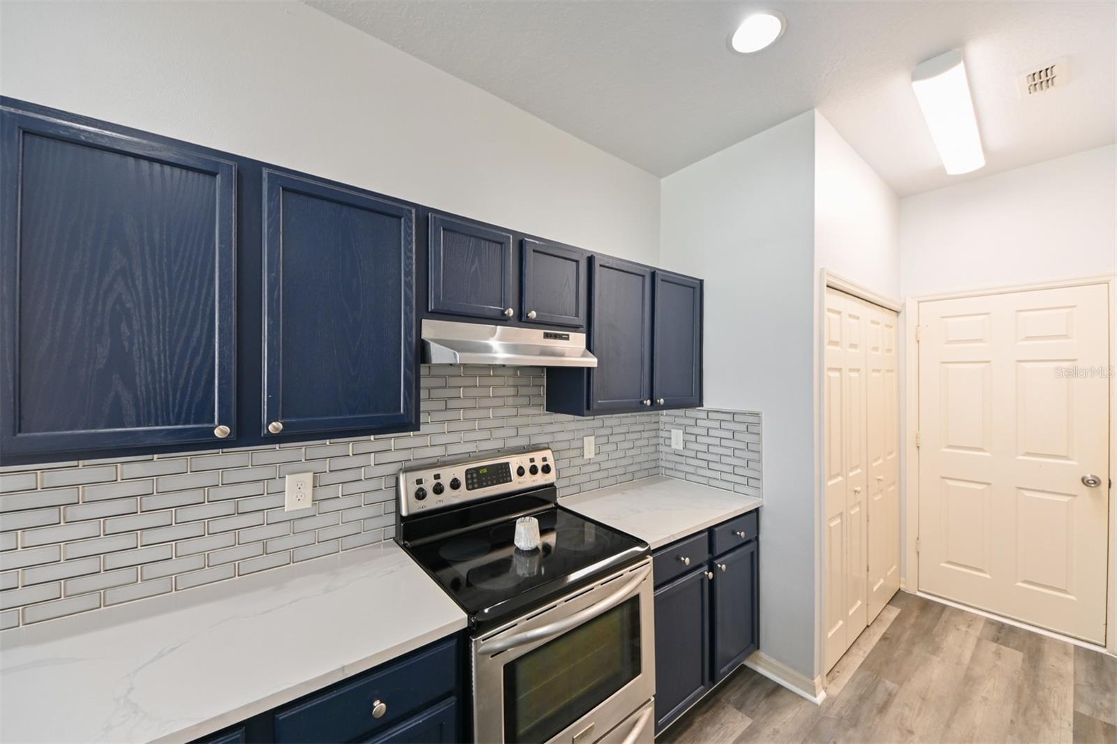Image 21 of 50 For 8171 Stone View Drive