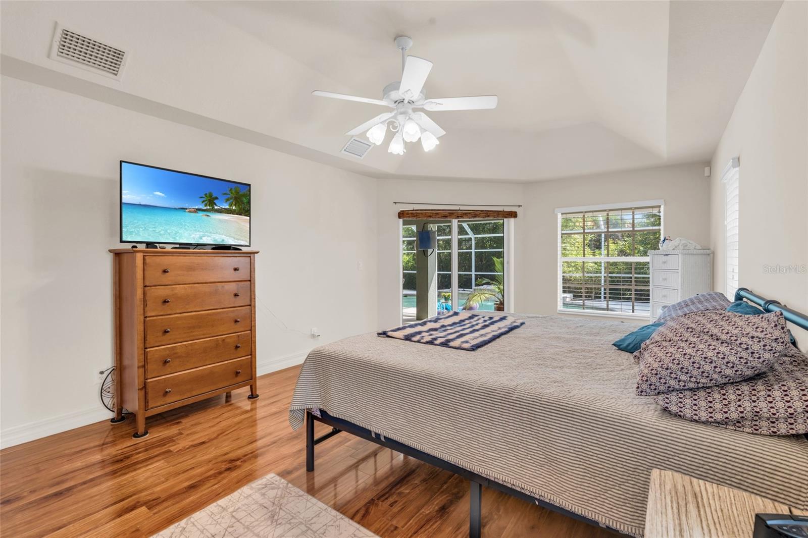 Image 16 of 28 For 5413 24th Place