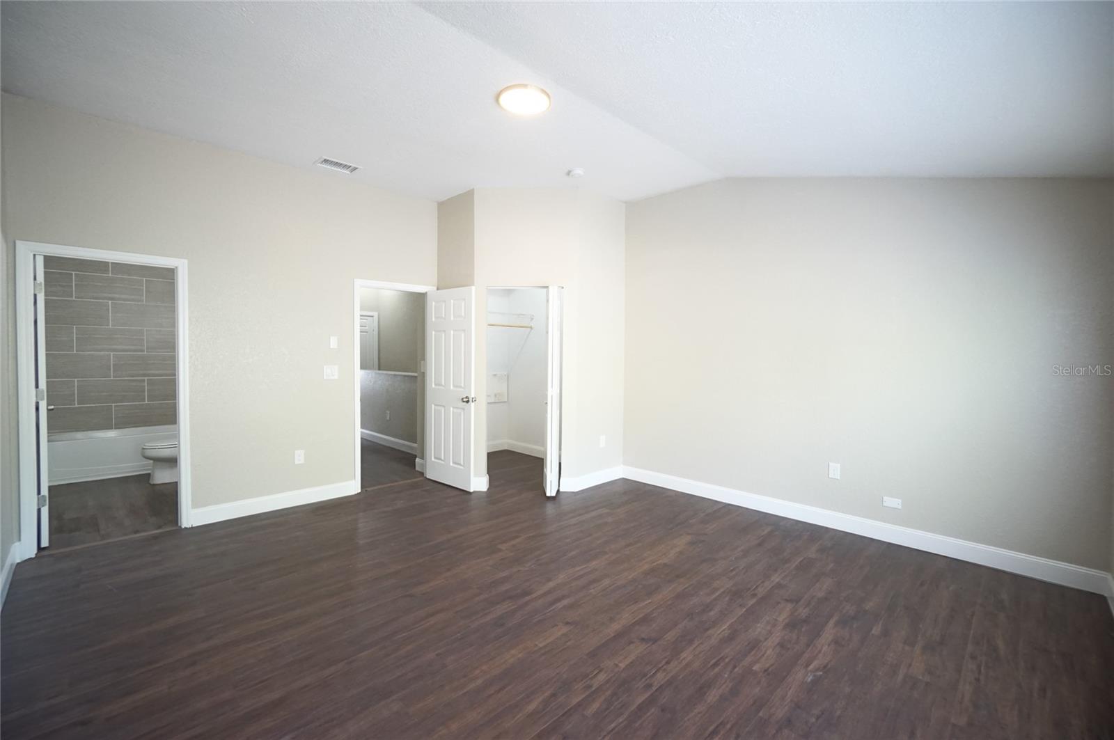 Image 17 of 25 For 4146 Bismarck Palm Drive