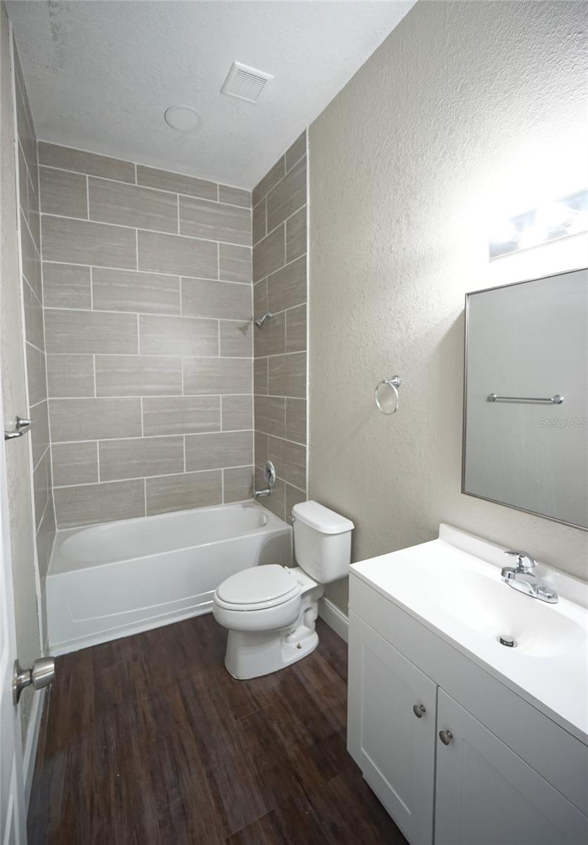 Image 18 of 25 For 4146 Bismarck Palm Drive