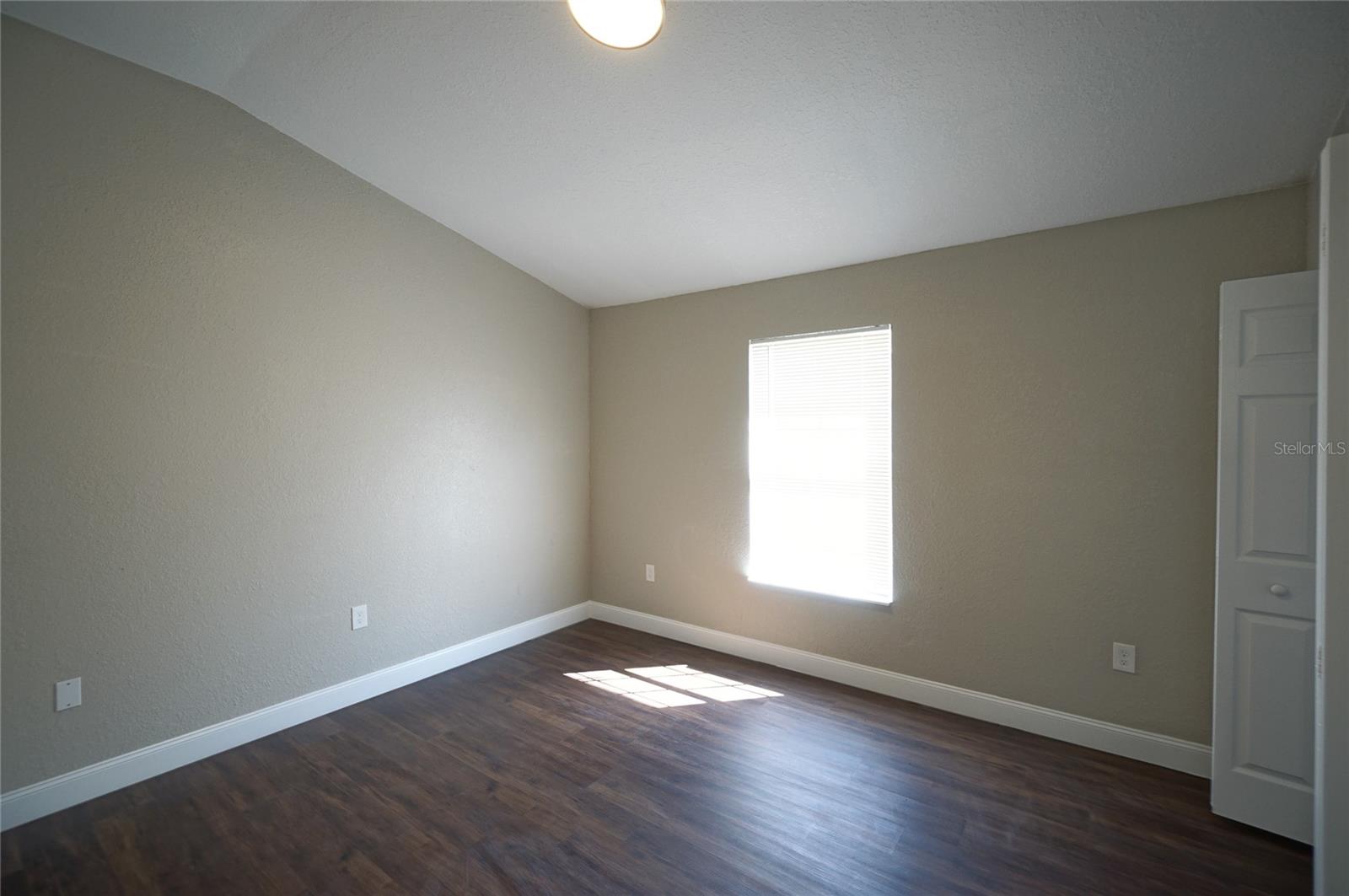 Image 20 of 25 For 4146 Bismarck Palm Drive