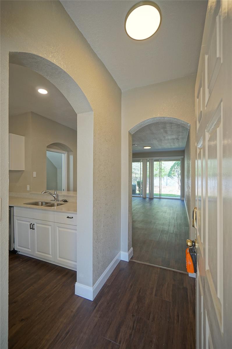 Image 3 of 25 For 4146 Bismarck Palm Drive