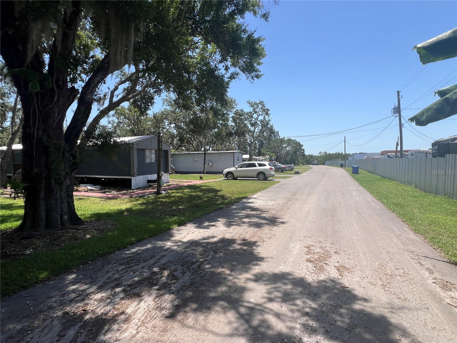 Listing photo id 18 for 11224 Restwood Drive