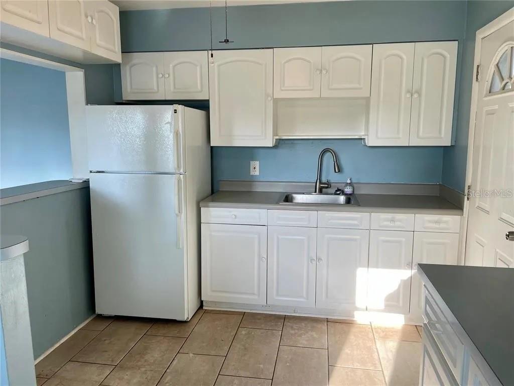 Image 4 of 11 For 624 Folsom Street S