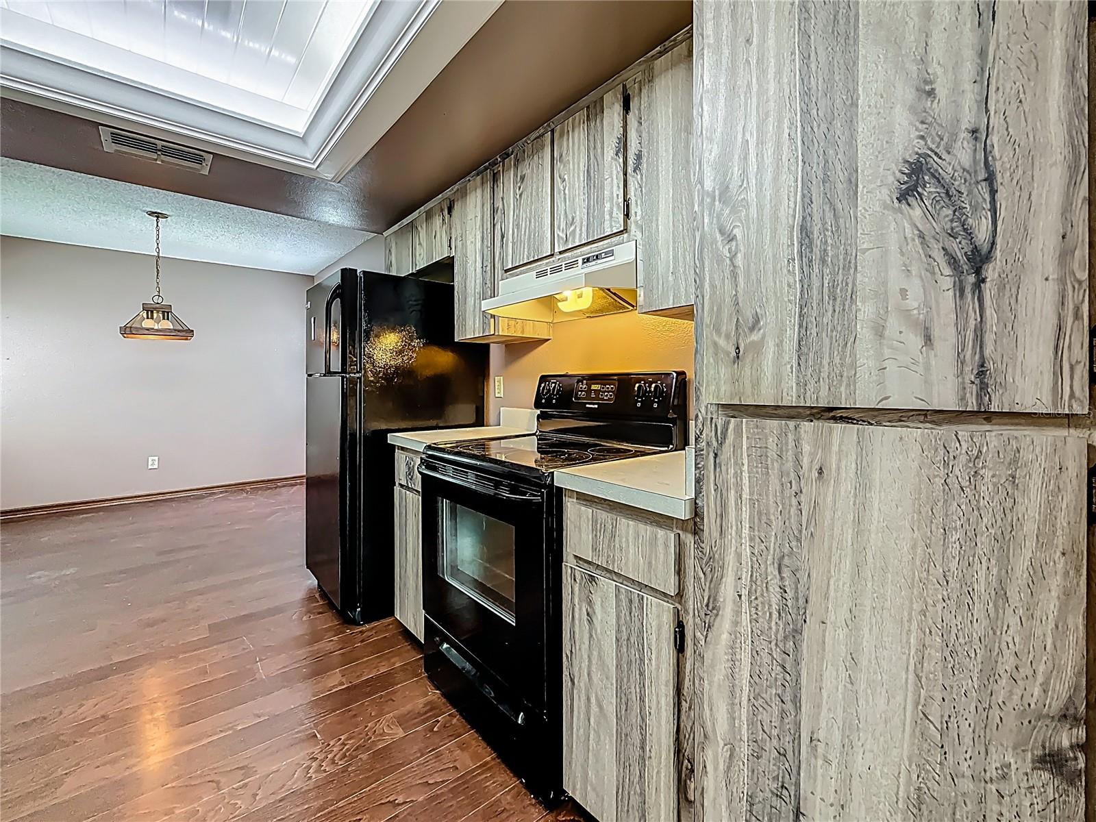 Image 21 of 50 For 1822 Tall Pines Drive