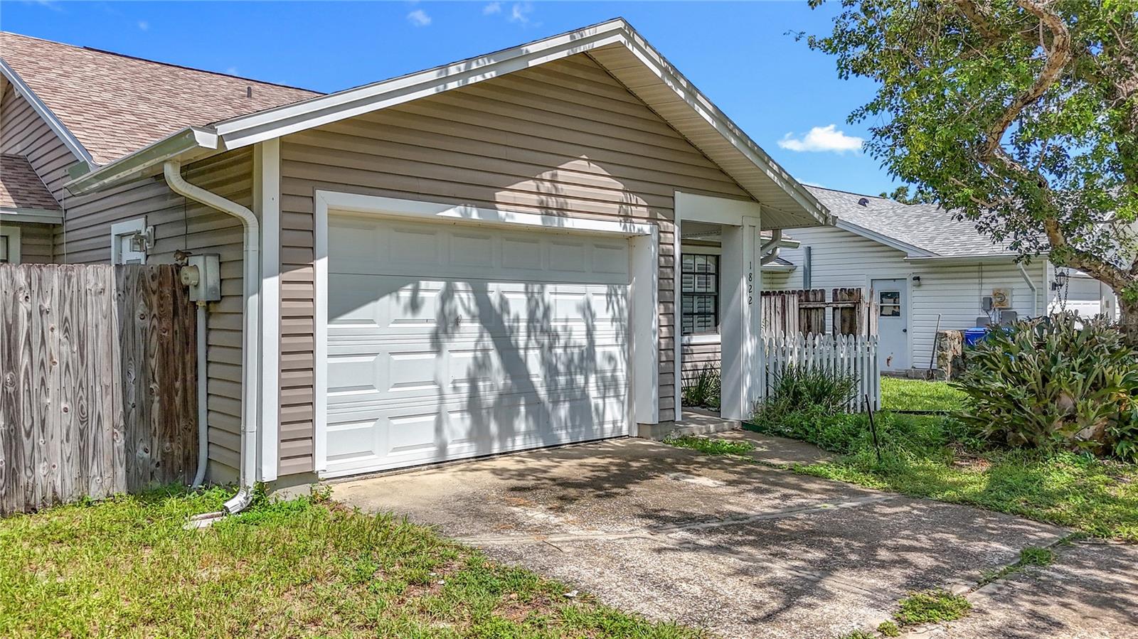 Image 3 of 50 For 1822 Tall Pines Drive