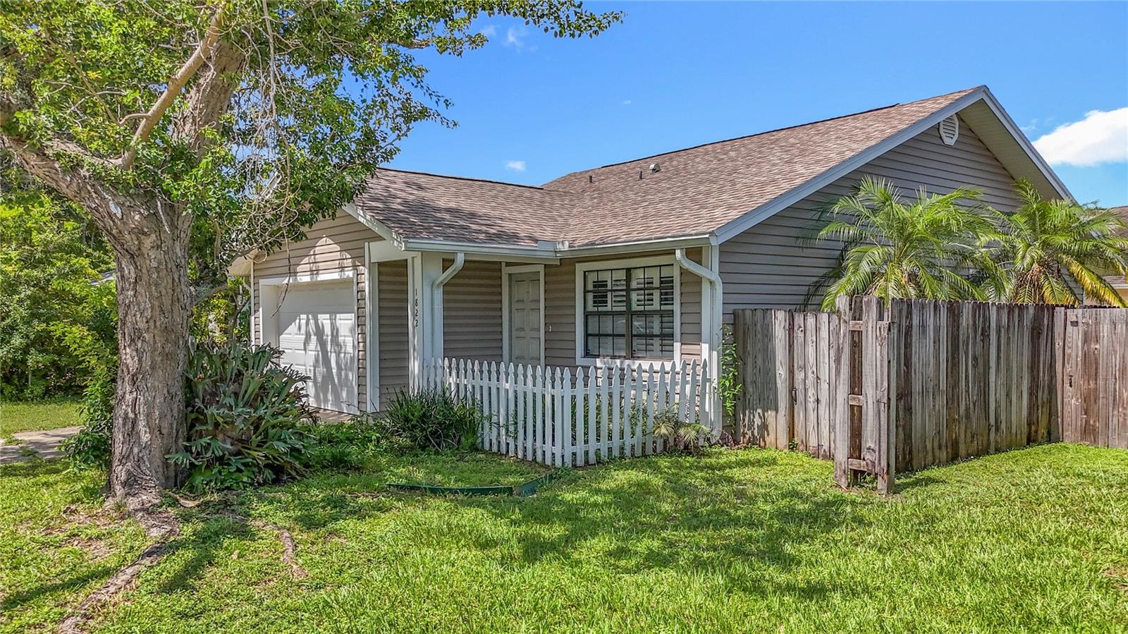 Image 4 of 50 For 1822 Tall Pines Drive