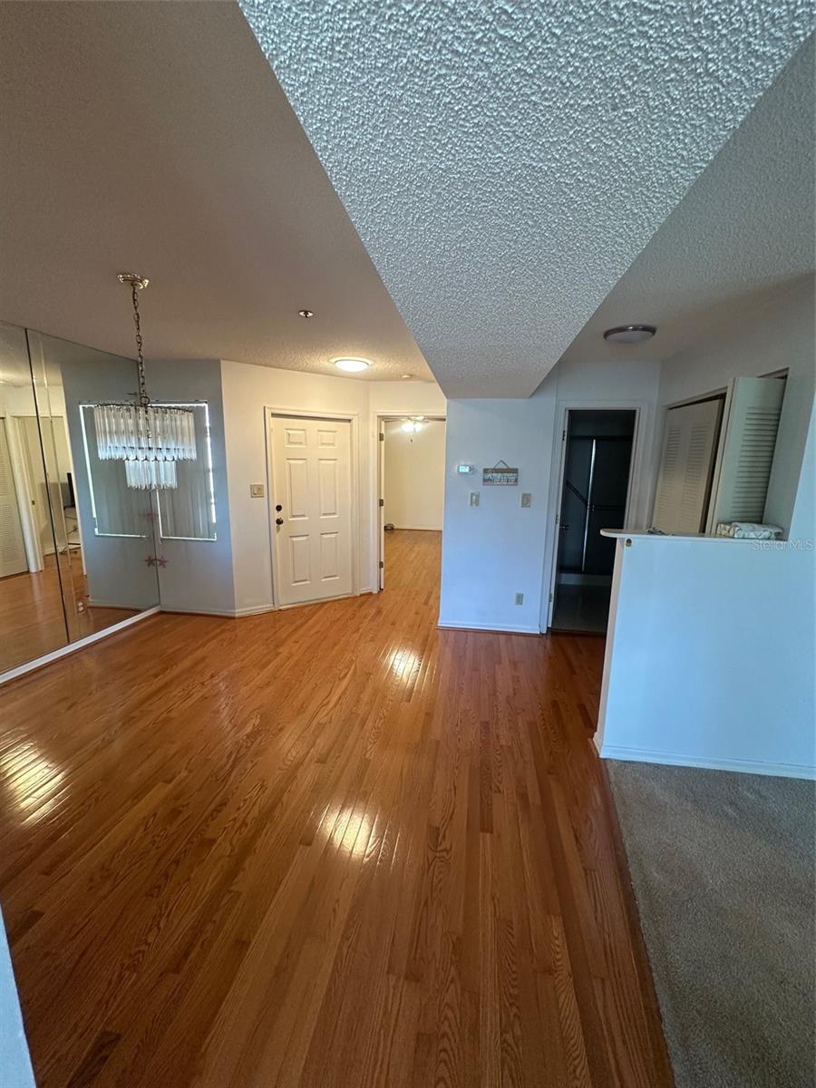 Image 4 of 9 For 6817 Stones Throw Circle N 17306