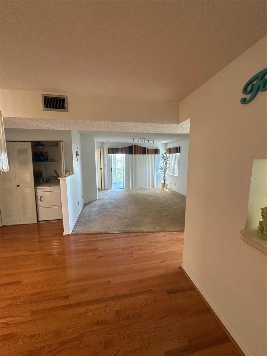 Image 6 of 9 For 6817 Stones Throw Circle N 17306