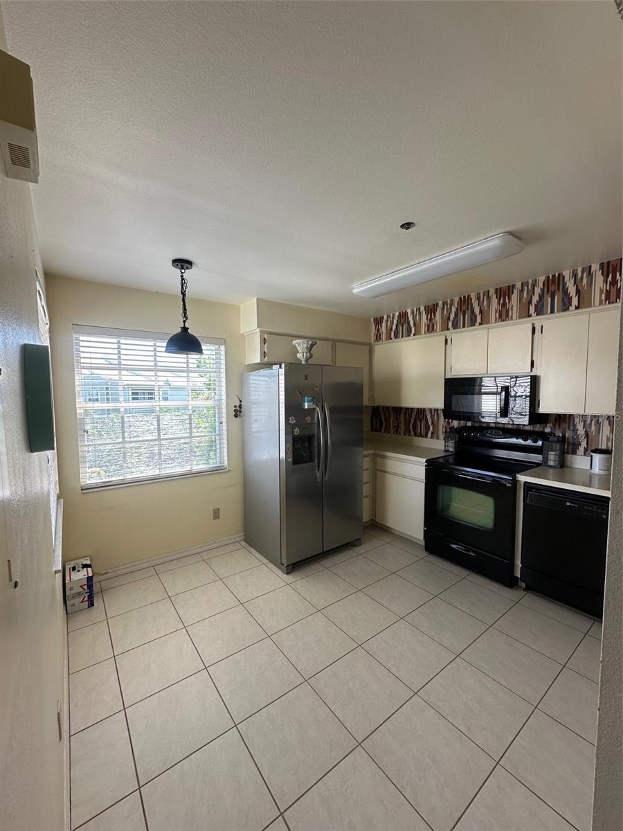 Image 7 of 9 For 6817 Stones Throw Circle N 17306