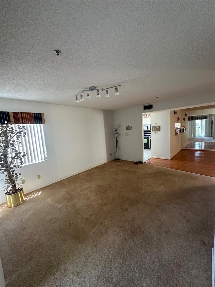 Image 9 of 9 For 6817 Stones Throw Circle N 17306